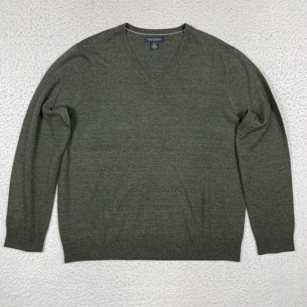 Banana Republic Sweater Mens XL Olive Green Merino Wool V-Neck Classic Office